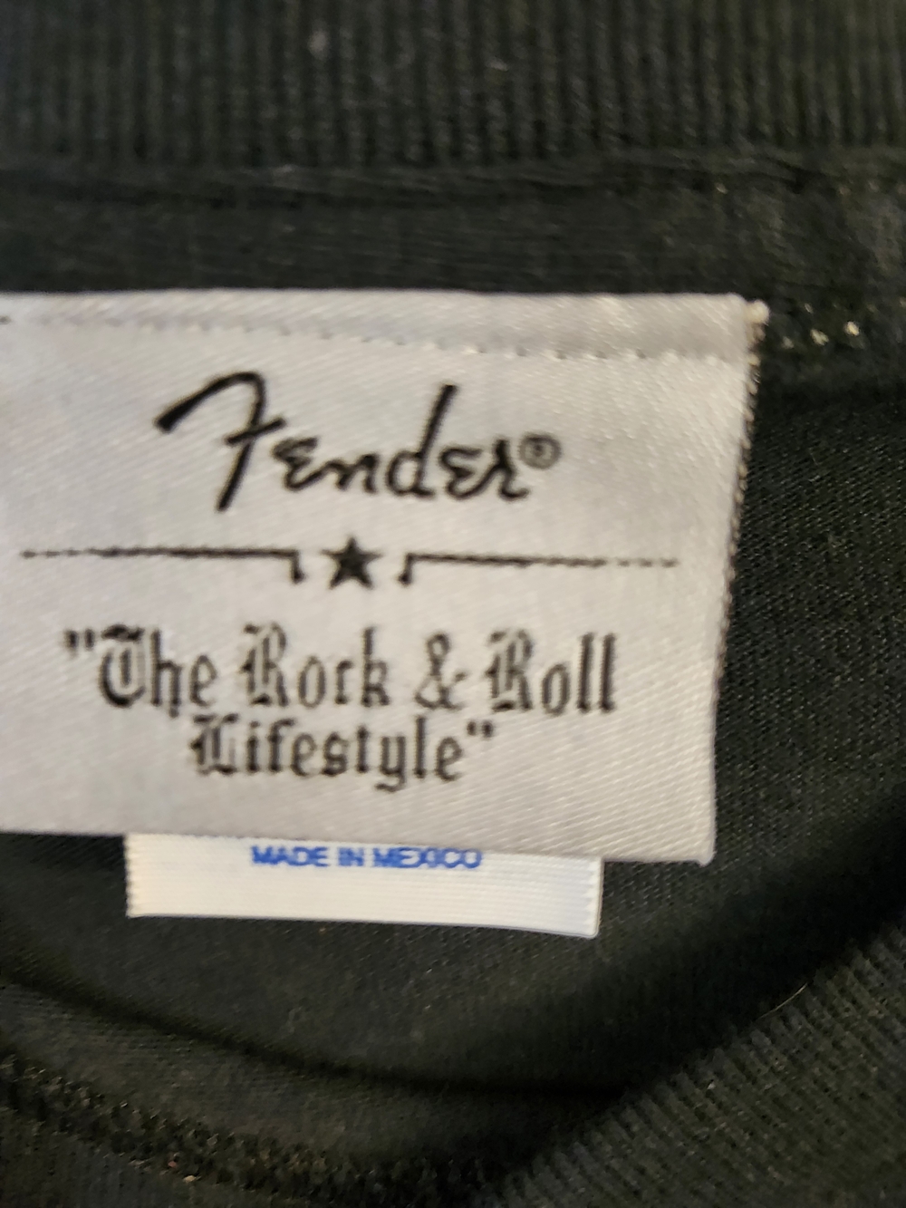 Vintage Fender Men's Black Logo Tee 100% Cotton - Picture 2 of 3